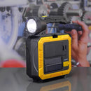 Linterna de Emergencia 8 en 1 – Con Herramientas, Carga Solar y PowerBank